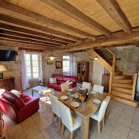 De Charme A Avec Piscine, Terrasse Et Confort Inclus - Fr-1-489-567 * Charroux-d'Allier