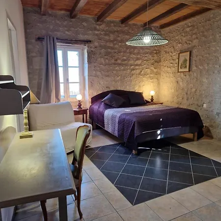 De Charme A Avec Piscine, Terrasse Et Confort Inclus - Fr-1-489-567 Charroux-d'Allier
